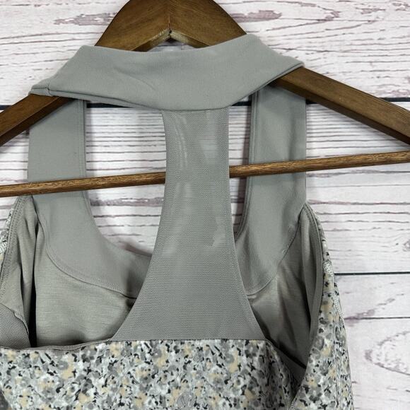 Lululemon Tank Top Womens 6 Gray Built in Bra Pull Over Racer Back - Picture 6 of 13